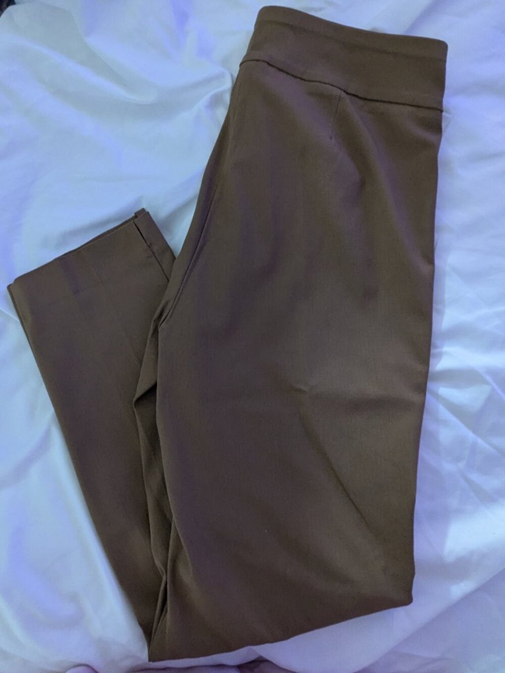 Van Heusen Women's Super Stretch Slim Fit Ankle Pull On Pant SZ 12 short NWOT